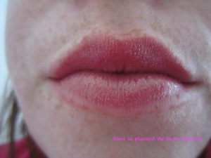Rouge à lèvres brillant Rose velours de Biguine Make Up