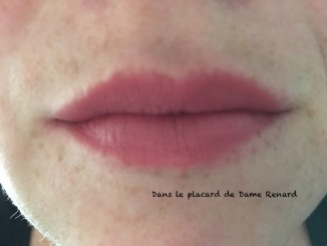 rouge-velvet-the-lipstick-bourjois-flaming-rose-01